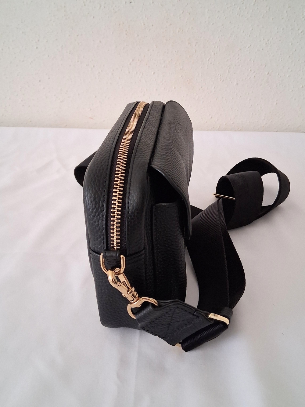 Bandolier Miller Black Pebbled Leather Crossbody Bag - Picture 6 of 9